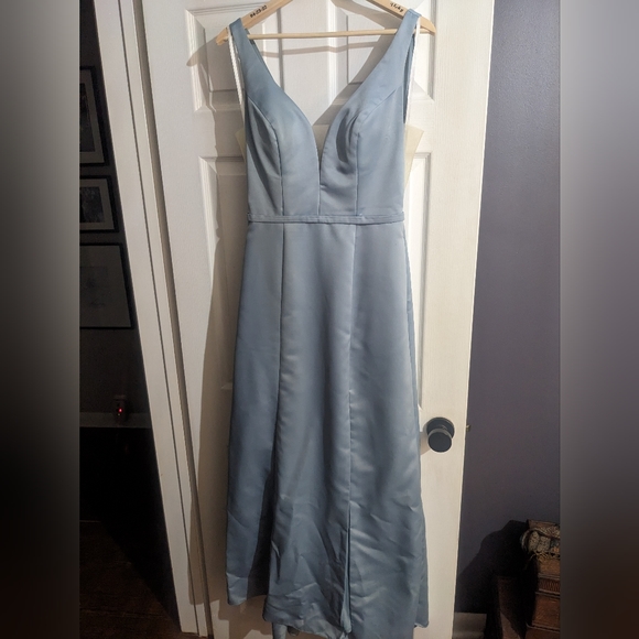 Blue satin a-line gown - Picture 3 of 6